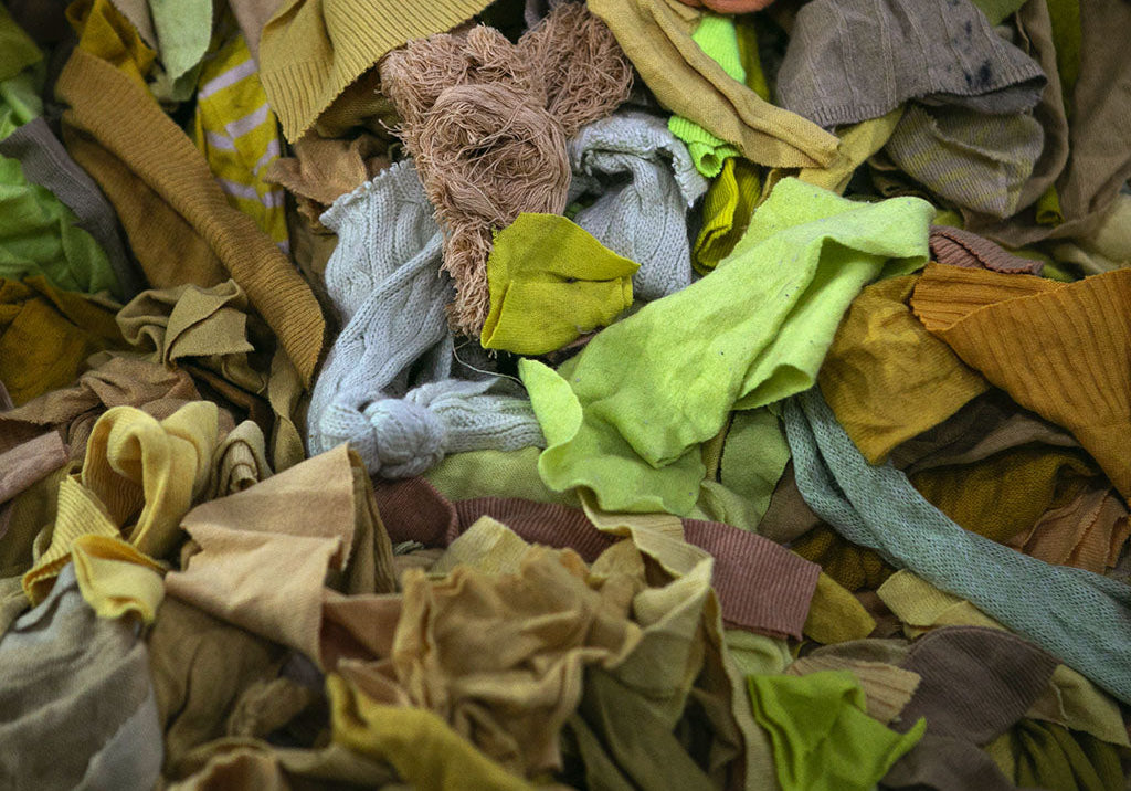 I colori naturali dei tessuti Rifò per un abbigliamento sano e sostenibile