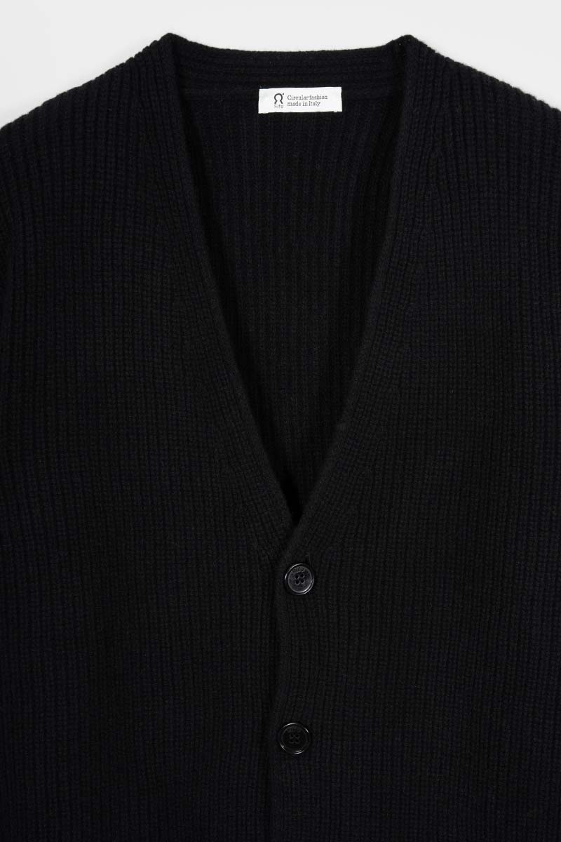 Cardigan Unisex Lana Rigenerata Cleto Nero - Rifò Lab Moda circolare made in Italy