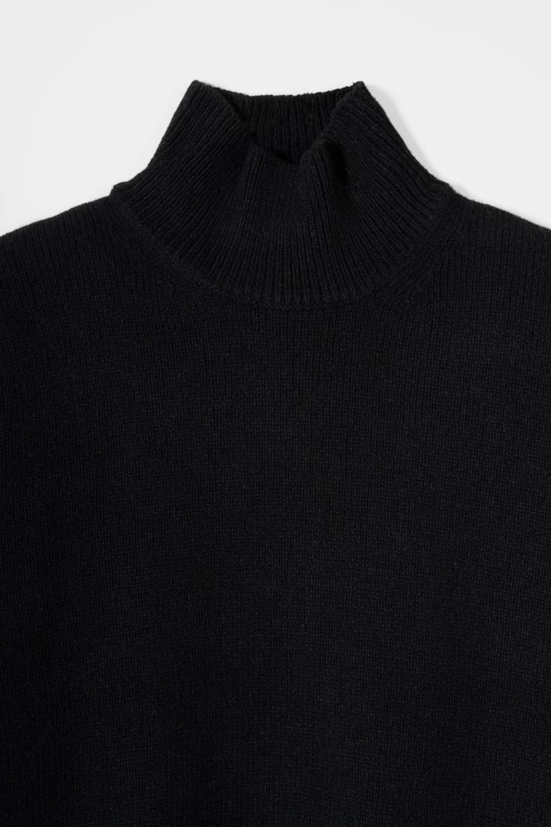 Nero Ardesia | Maglia collo alto cashmere rigenerato