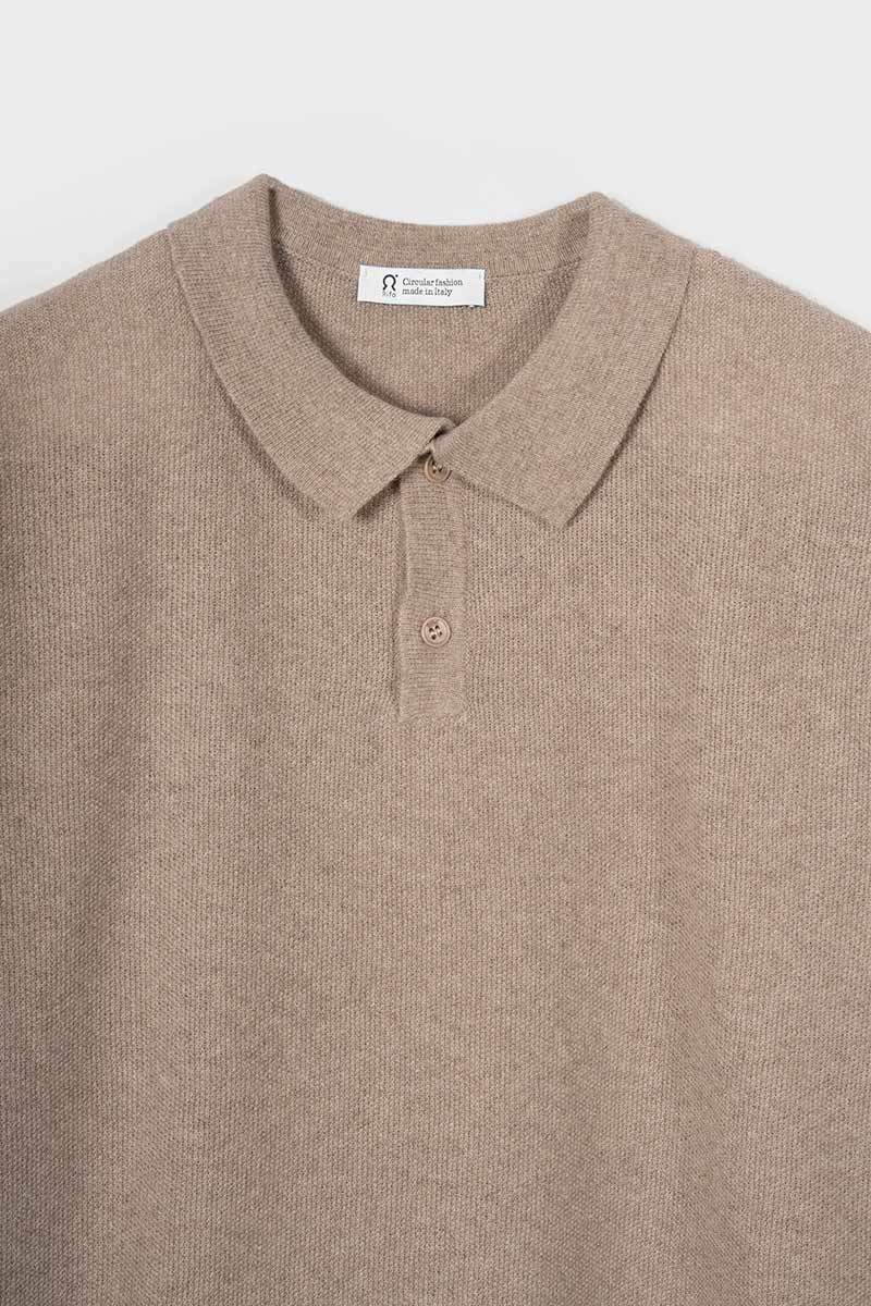 polo-uomo-cashmere-rigenerato-ezio-beige - Rifò Lab Moda circolare made in Italy