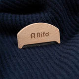 Pettine levapelucchi in legno Johnny - Rifò Lab Moda circolare made in Italy