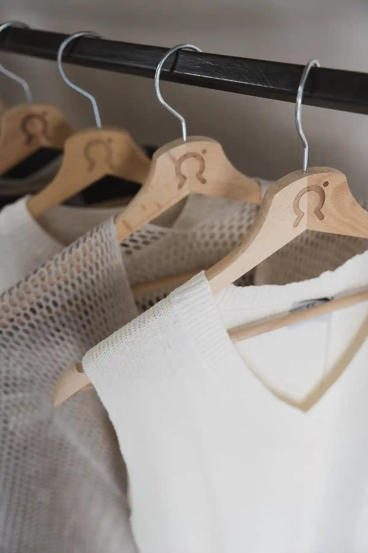 Prezzi Trasparenti slow fashion contro la sovrapproduzione di abbigliamento Rifo Moda Circolare Made in Italy.webp
