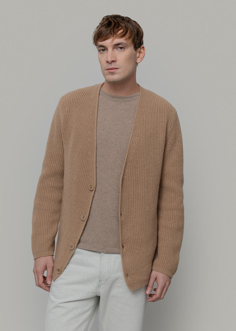 Cardigan Unisex Lana Rigenerata Cleto Beige - Rifò Lab Moda circolare made in Italy
