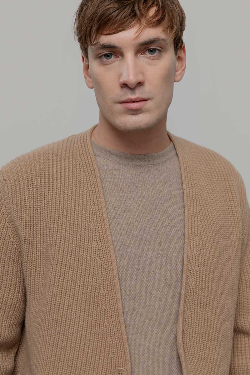 Cardigan Unisex Lana Rigenerata Cleto Beige - Rifò Lab Moda circolare made in Italy