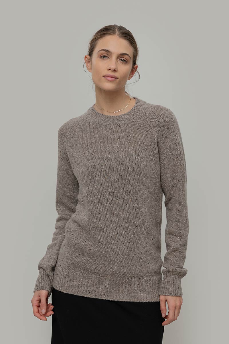 Maglia Girocollo Unisex Cashmere Rigenerato Alfredo Beige - Rifò Lab Moda circolare made in Italy