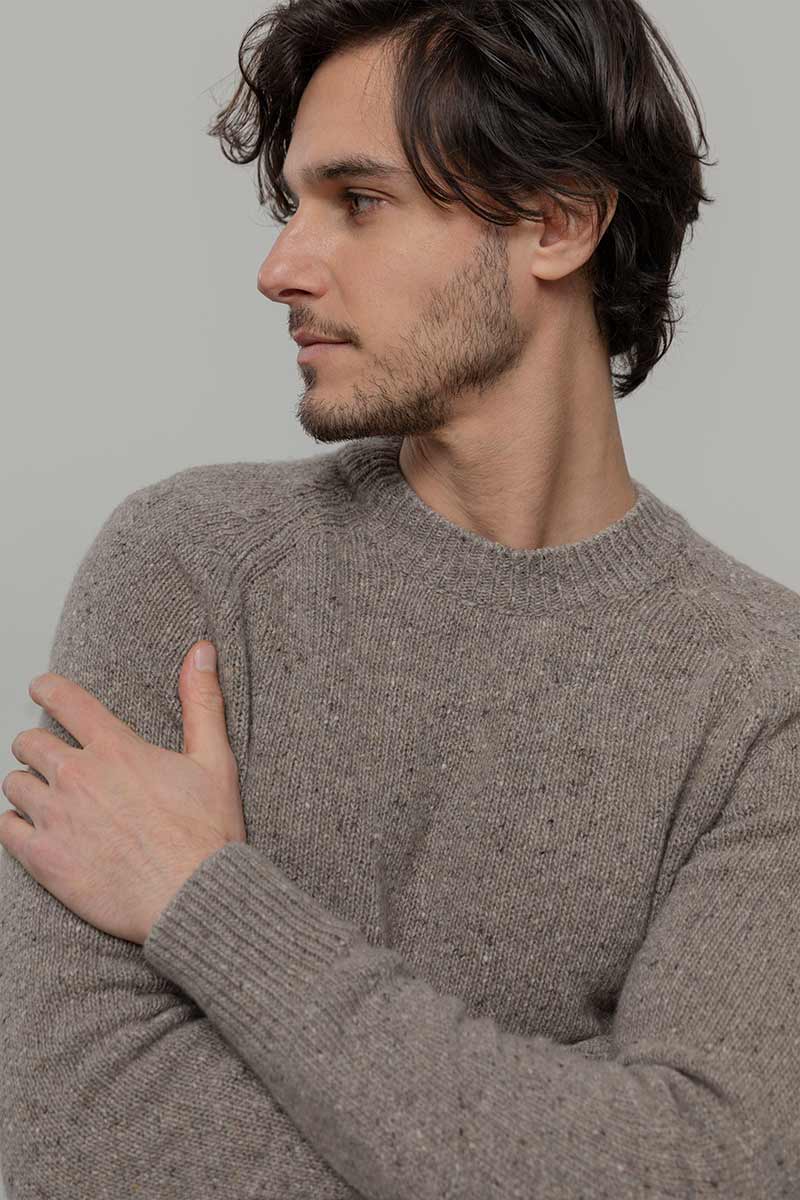 Maglia Girocollo Unisex Cashmere Rigenerato Alfredo Beige - Rifò Lab Moda circolare made in Italy