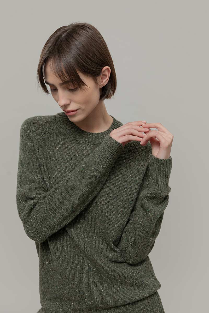 Maglia Girocollo Unisex Cashmere Rigenerato Alfredo Verde - Rifò Lab Moda circolare made in Italy