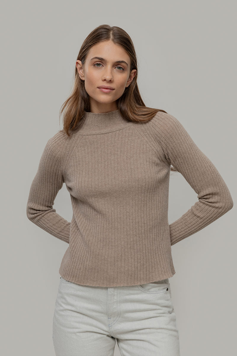 maglia-costine-cashmere-rigenerato-donna-euridice-beige - Rifò Lab Moda circolare made in Italy