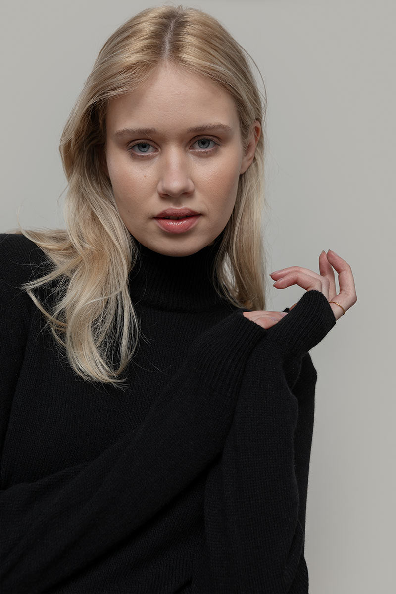 Nero Ardesia | Maglia collo alto cashmere rigenerato