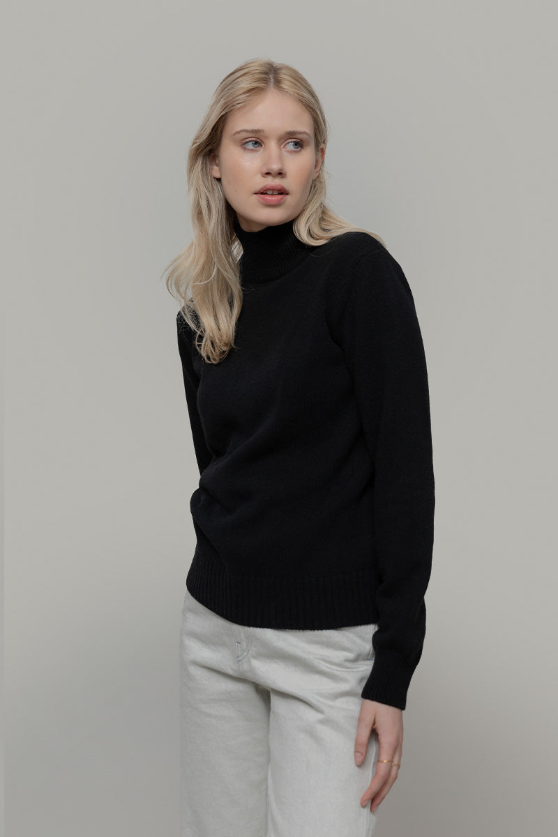 Nero Ardesia | Maglia collo alto cashmere rigenerato