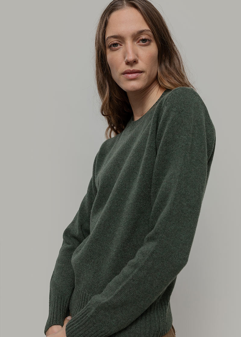 Maglia Girocollo Donna Lana Rigenerata Laura Verde - Rifò Lab Moda circolare made in Italy