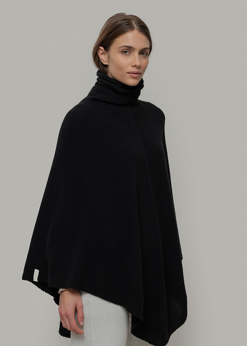 Poncho Donna Cashmere Rigenerato Elisabetta - Rifò Lab Moda circolare made in Italy