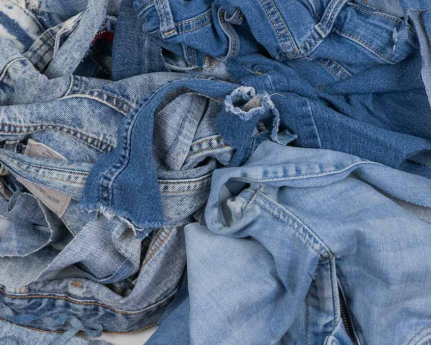 raccolta-abiti-usati-raccolta-indumenti-vecchi-rifo-moda-circolare-2025-jeans-denim