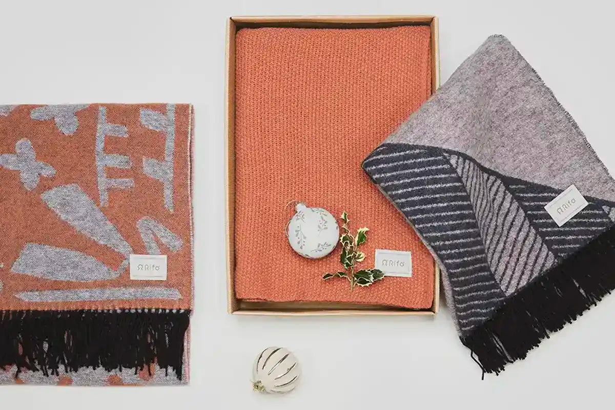 regali_di_natale_per_casa_idee_regalo_sostenibili-mobile-guida_regali_natale_2024_rifo_moda_circolare_made_in_italy