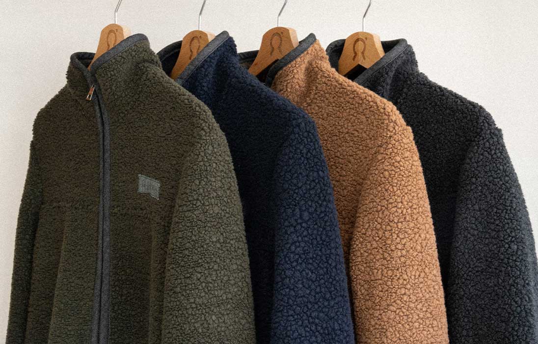 Giacca in pile: vantaggi lana riciclata vs poliestere - Rifò Lab Moda circolare made in Italy