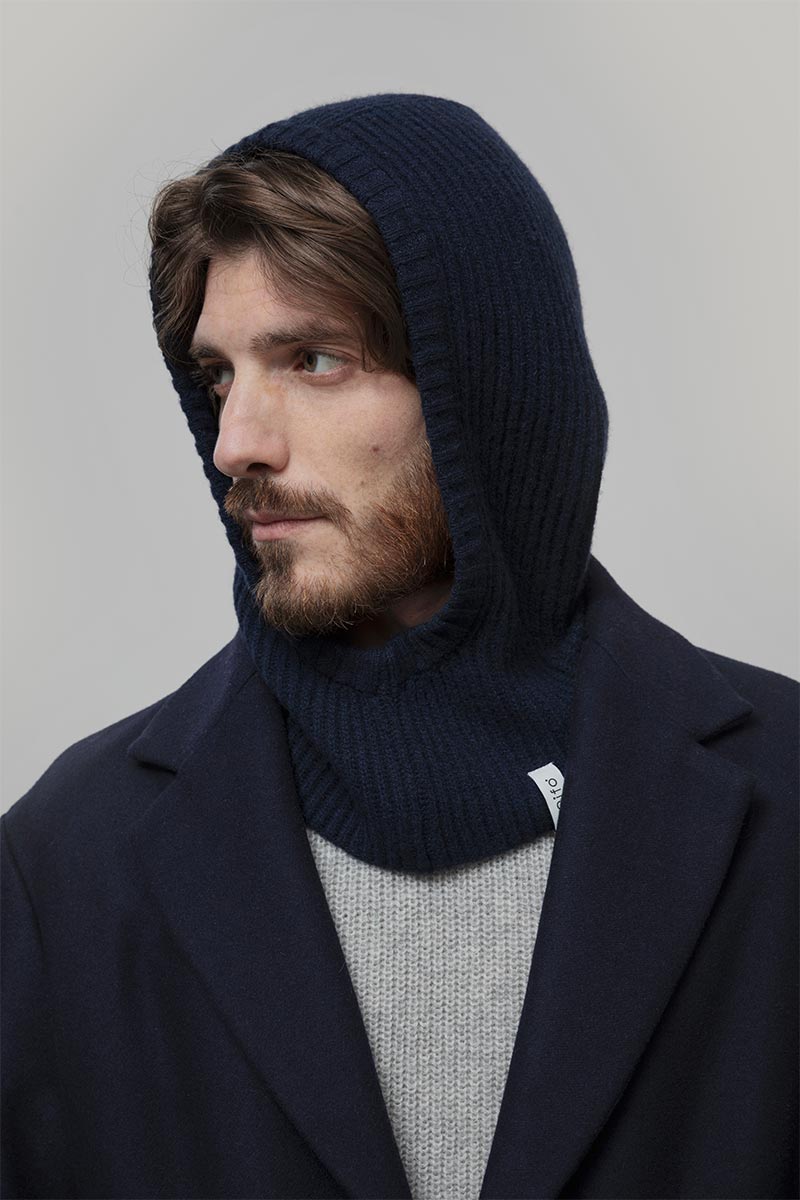 Balaclava Cashmere Donna Uomo Riciclato Blu Marika - Rifò Lab Moda circolare made in Italy