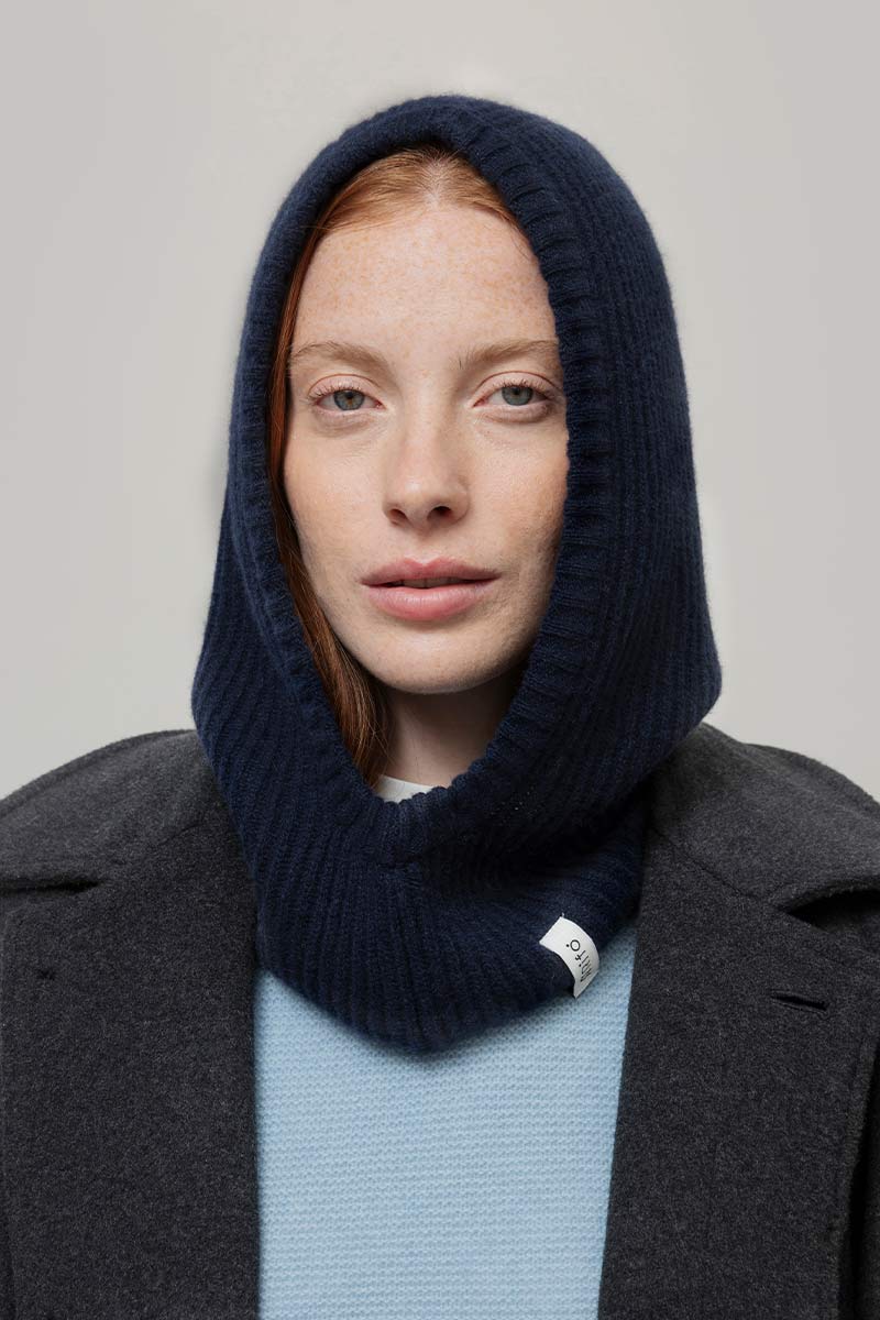 Balaclava Cashmere Donna Uomo Riciclato Blu Marika - Rifò Lab Moda circolare made in Italy