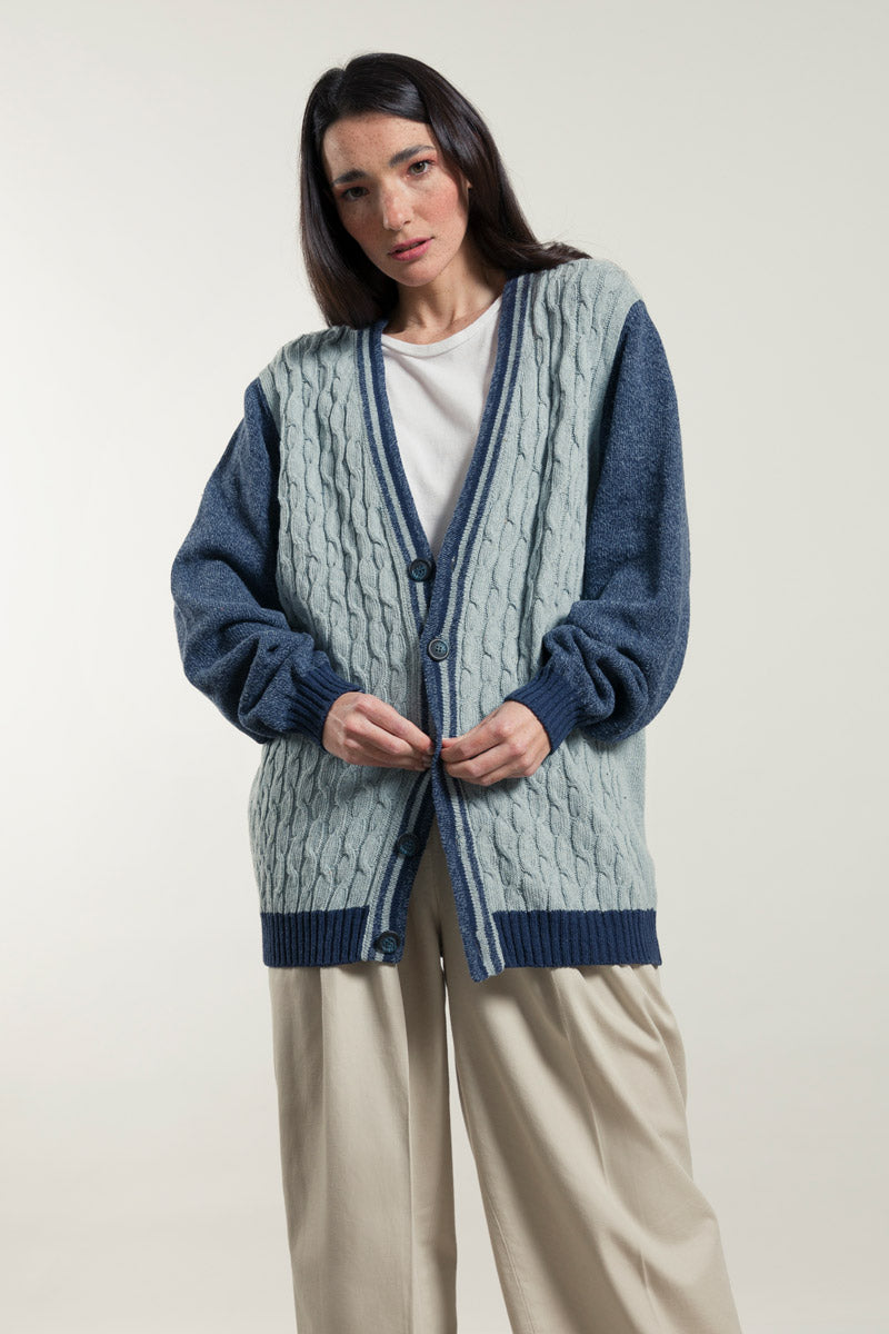 Azzurro Mediterraneo | Cardigan trecce over cotone jeans rigenerato