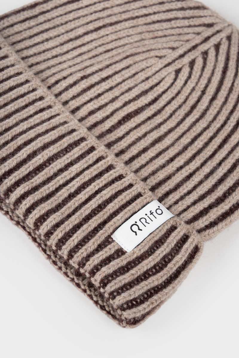Beanie Cappello Uomo e Donna Cashmere Beige Marrone Teo - Rifò Lab Moda circolare made in Italy
