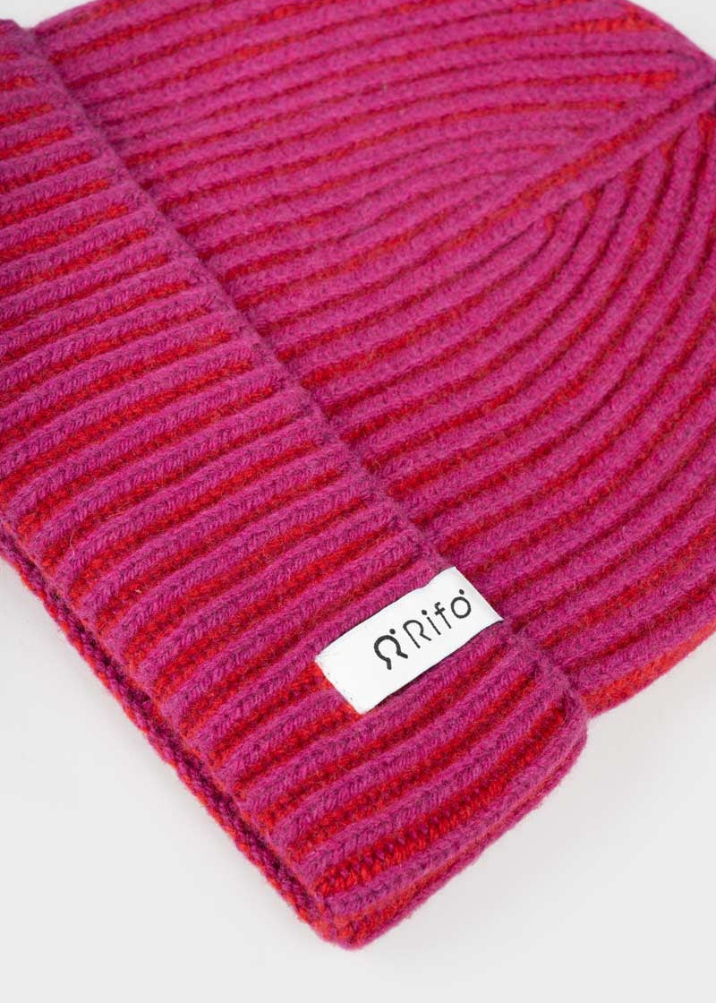 Beanie Cappello Uomo e Donna Cashmere Fucsia Teo - Rifò Lab Moda circolare made in Italy