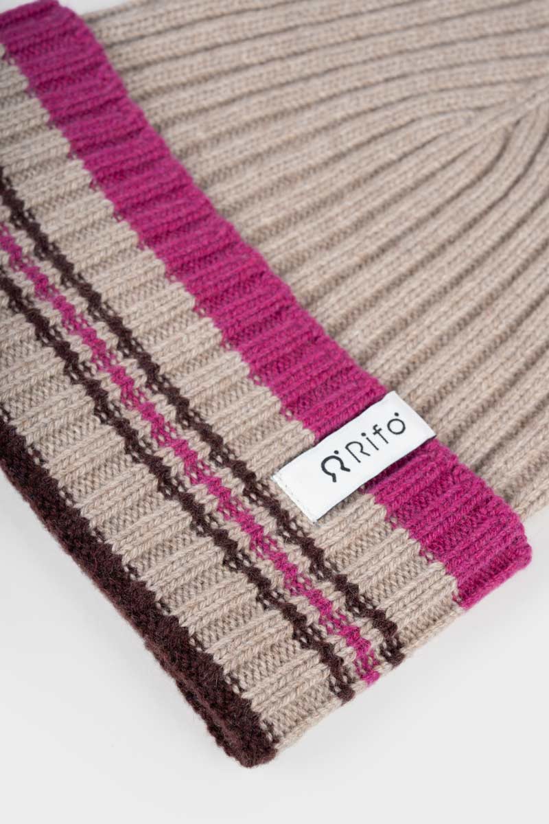 Cappello Cashmere Beanie Invernale a Righe Beige Mira - Rifò Lab Moda circolare made in Italy