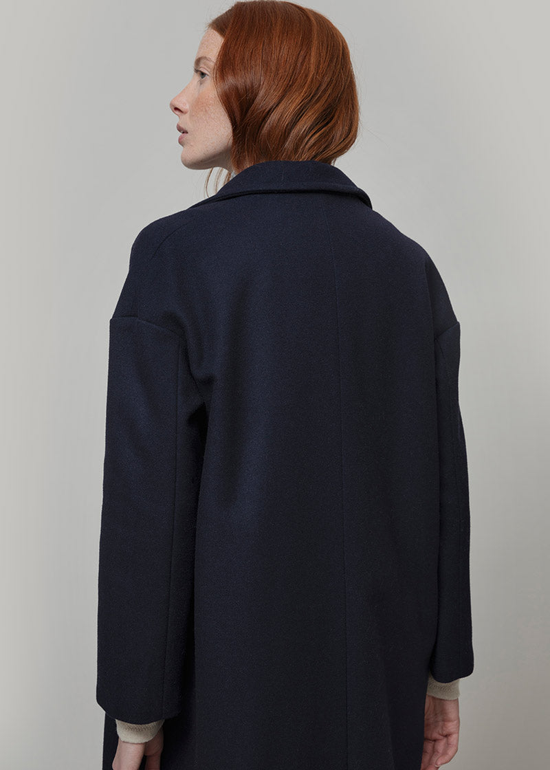 Cappotto-lungo-donna-lana-rigenerata-Mara-Blu Rifò Moda Circolare made in Italy