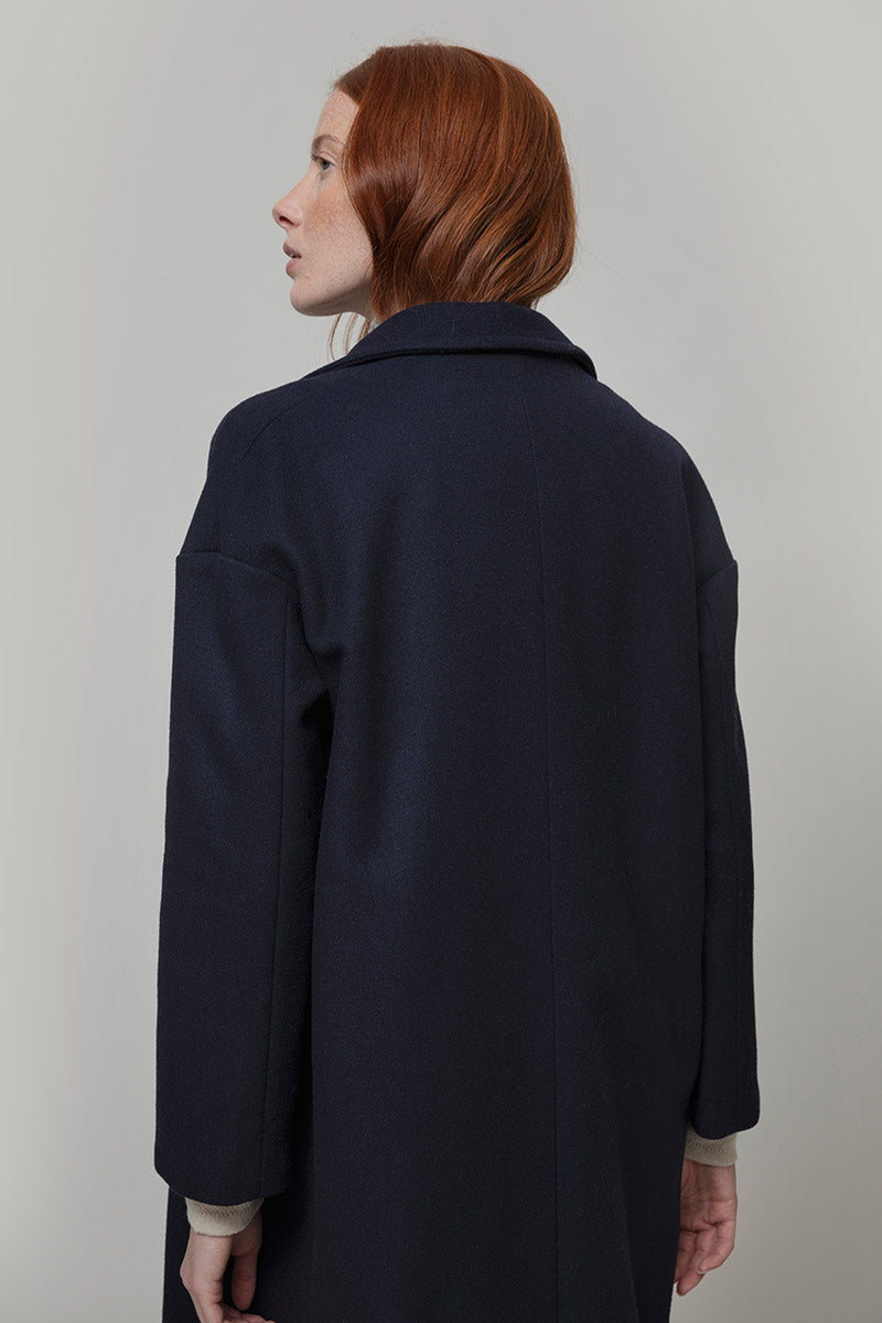 Cappotto-lungo-donna-lana-rigenerata-Mara-Blu Rifò Moda Circolare made in Italy