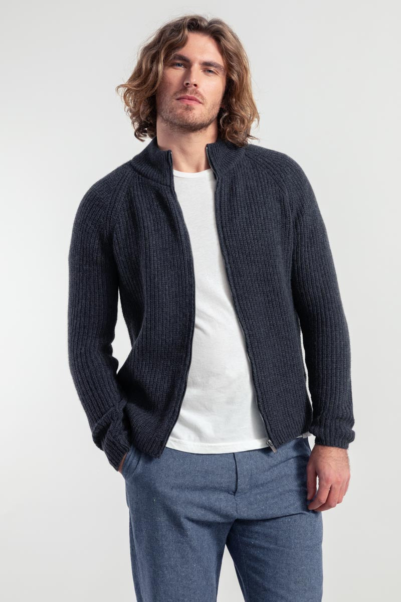 Cardigan Uomo Cashmere Rigenerato Ippolito Carbone - Moda Etica Rifò