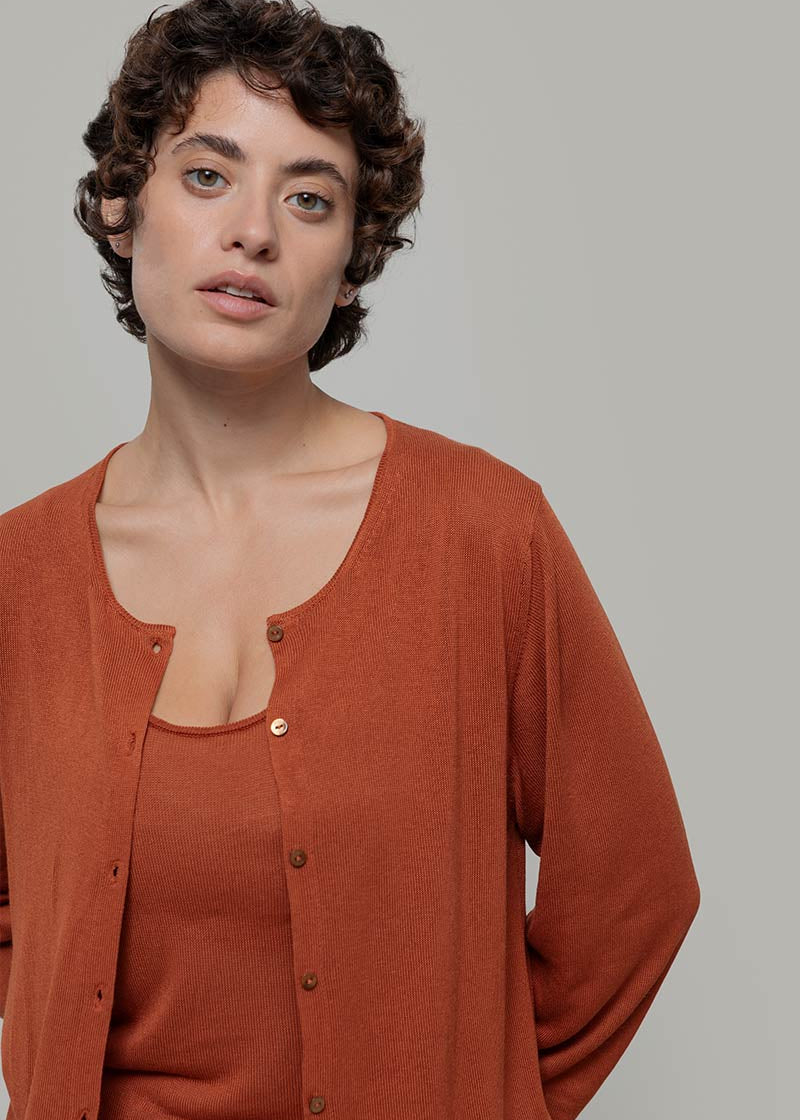 Cardigan Donna Viscosa Vanessa Marrone Terracotta - Rifò Lab Moda circolare made in Italy