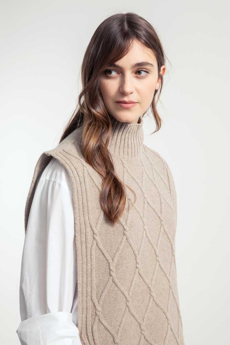 Gilet Collo Alto Lana Rigenerata Delia Beige