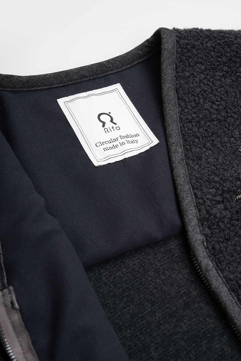 Gilet Pile Donna Uomo Lana Riciclata Andrew - Rifò Lab Moda circolare made in Italy
Grigio Antracite