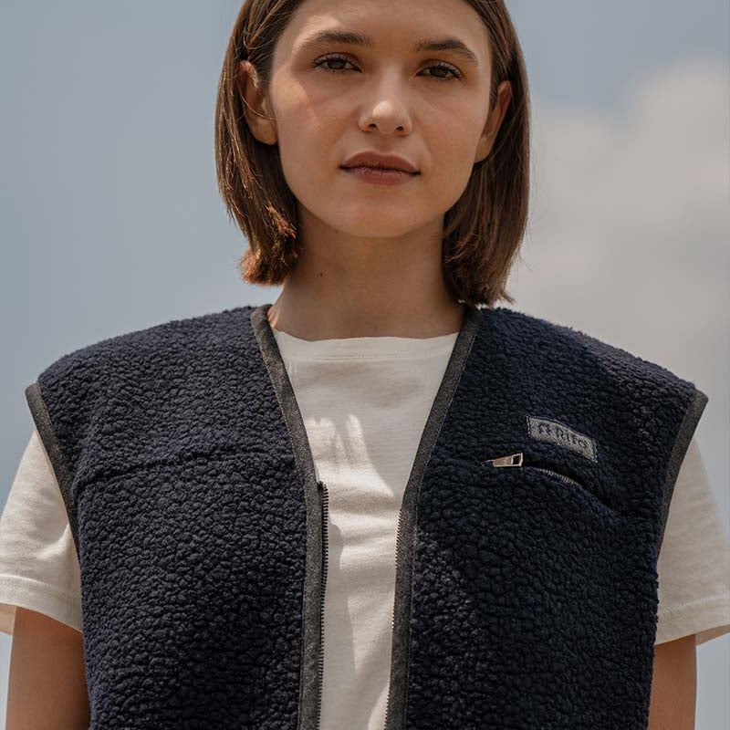Gilet Pile Donna Uomo Lana Riciclata Andrew - Rifò Lab Moda circolare made in Italy
Blu Notte