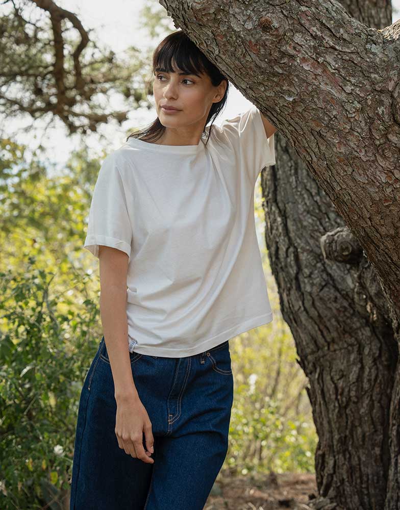 La t-shirt sostenibile democratica: t-shirt donna cotone e -shirt uomo cotone a prezzi giusti - Rifò Lab Moda circolare made in Italy