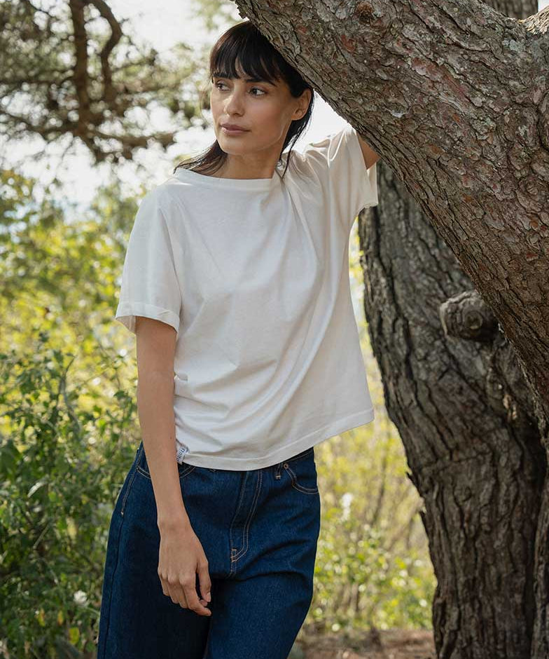 La t-shirt sostenibile democratica: t-shirt donna cotone e -shirt uomo cotone a prezzi giusti - Rifò Lab Moda circolare made in Italy