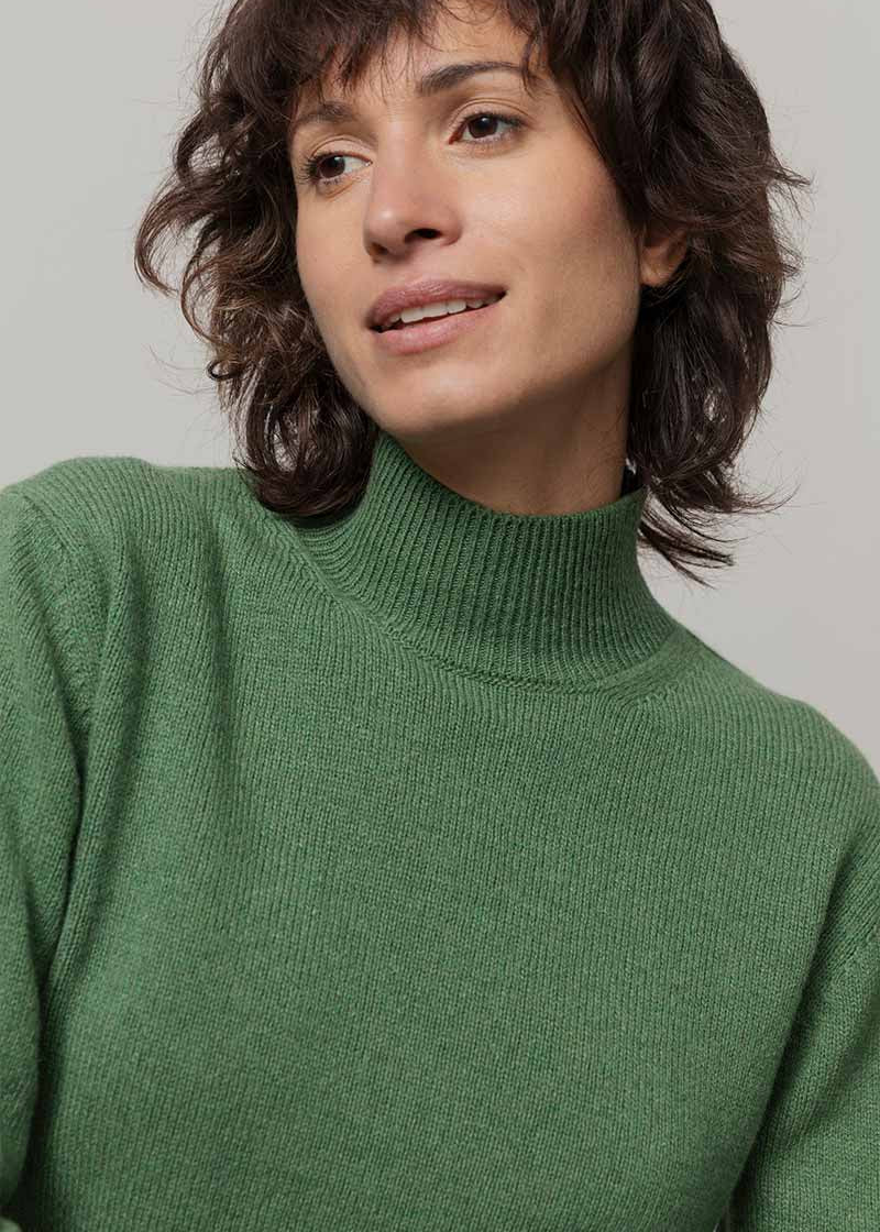 Maglia Donna Cashmere Rigenerato Ada Verde Bietola - Rifò moda circolare made in Italy