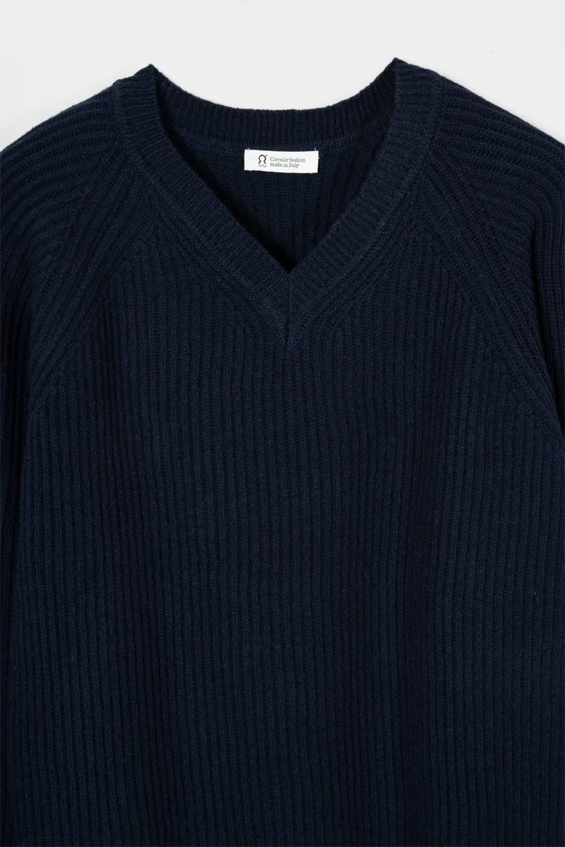 Maglia Scollo a V Uomo Cashmere Costante - Rifò Lab Moda circolare made in Italy