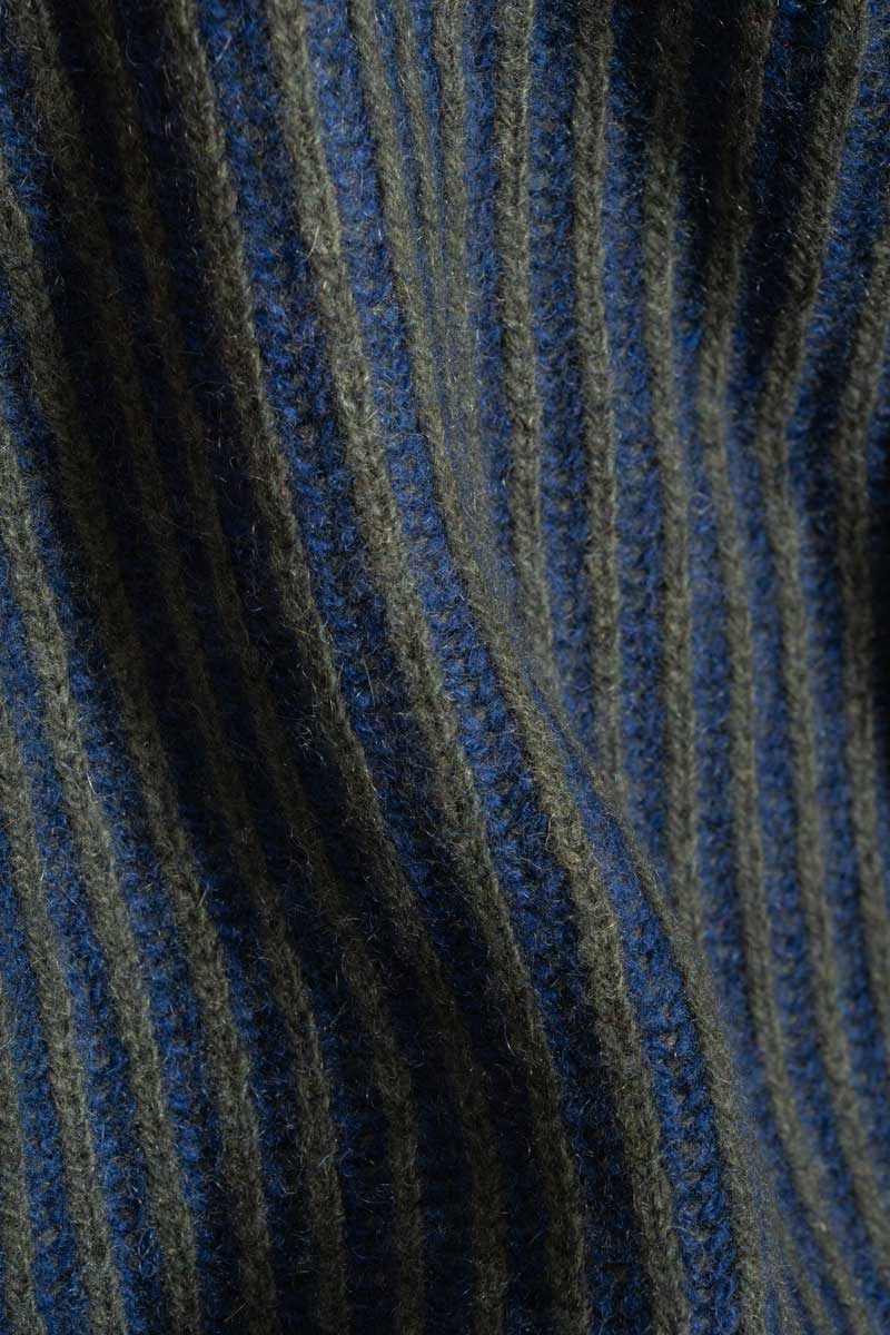 Maglione Cashmere Uomo Invernale Girocollo Amedeo - Rifò Lab Moda circolare made in Italy
Bicolor Verde Blu