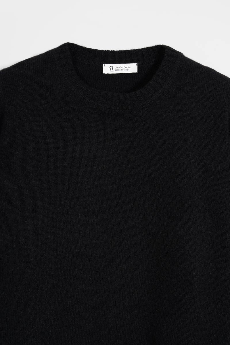 Nero Ardesia | Maglione uomo paricollo cashmere rigenerato
