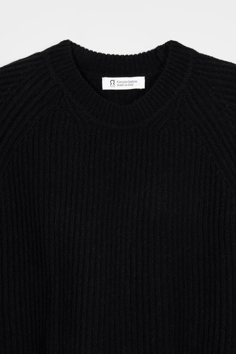 Maglione Uomo Cashmere Rigenerato a Coste Sante - Rifò Lab Moda circolare made in Italy 
