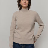Maglia Collo Alto Cashmere Donna Ada - Rifò moda circolare made in Italy
Beige Sabbia