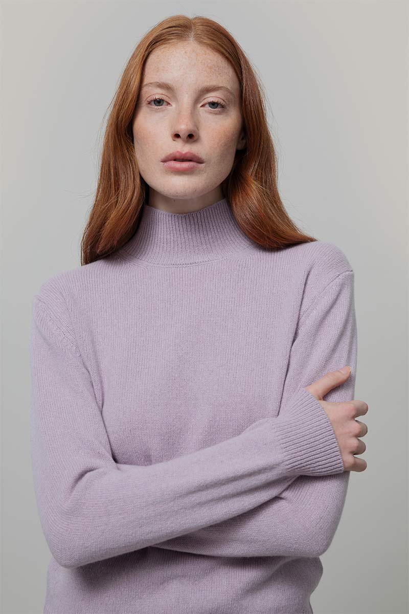 Maglia Collo Alto Cashmere Donna Ada - Rifò moda circolare made in Italy
Lilla Lavanda