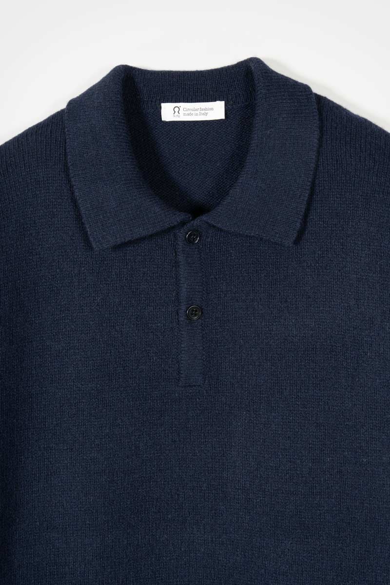 Maglione Polo Uomo Cashmere Riciclato Bernardo - Rifò Lab Moda circolare made in Italy
Blu Mora