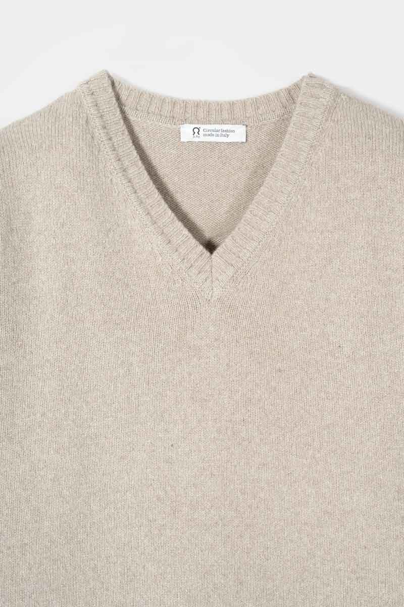 Maglione Scollo a V Uomo Cashmere Riciclato Flavio - Rifò Lab Moda circolare made in Italy
Beige Sabbia