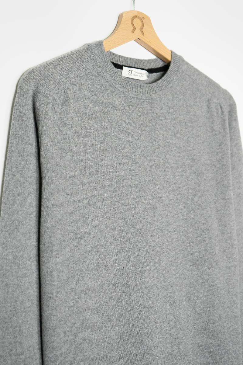 Grigio Cemento | paricollo uomo light cashmere sostenibile