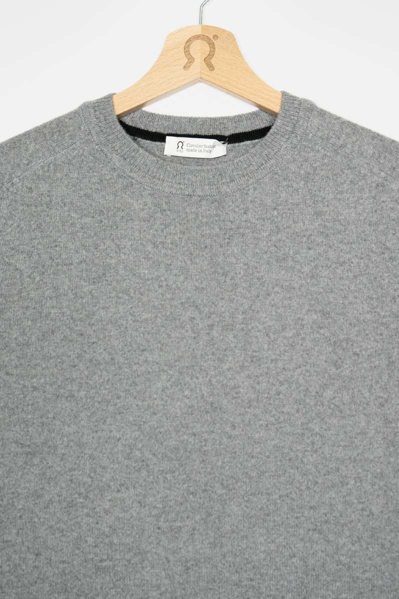 Grigio Cemento | paricollo uomo light cashmere sostenibile