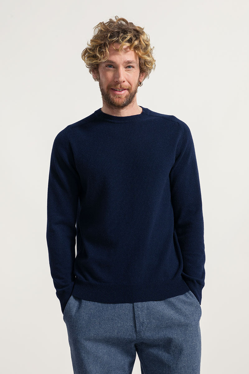 Blu Mora | paricollo uomo light cashmere sostenibile