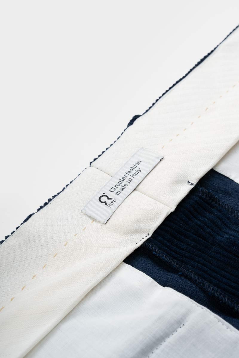 Pantaloni Chino Donna Velluto a Coste Blu Astrid - Rifò Lab Moda circolare made in Italy
