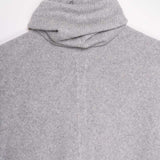 Grigio Calce | Poncho cashmere rigenerato collo alto