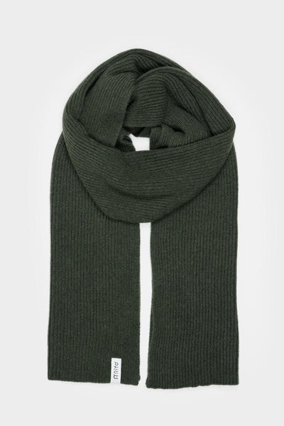 Recycled-cashmere-scarf-