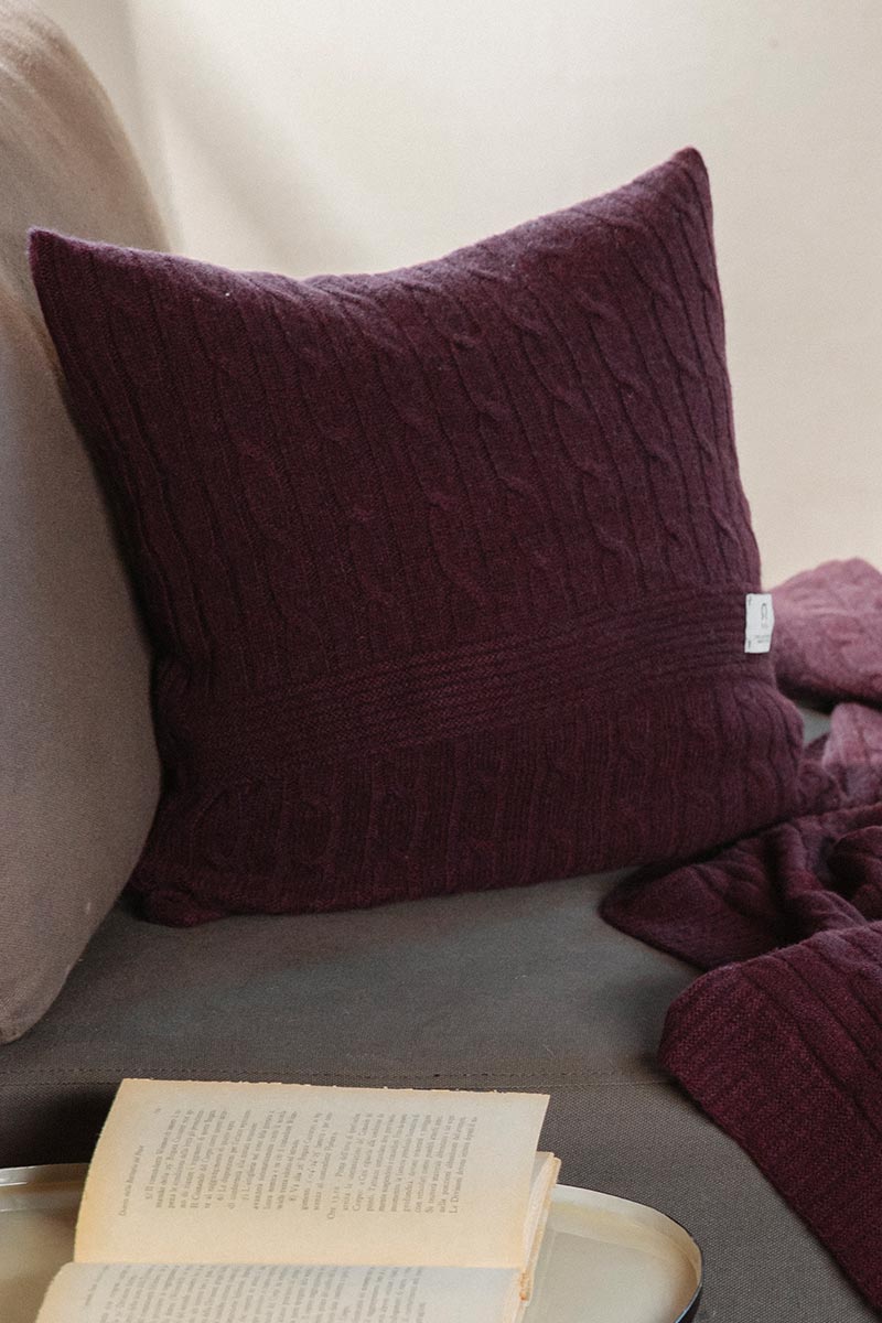 Viola Mosto | Copricuscino trecce cashmere rigenerato